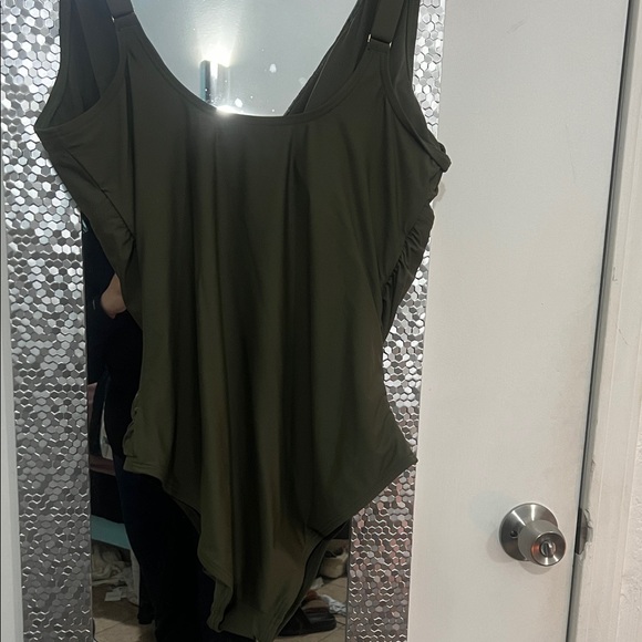 DKNY SET!! Elegant Olive Green Women's One Piece Swimsuit + Coverup Pants - Picture 9 of 9